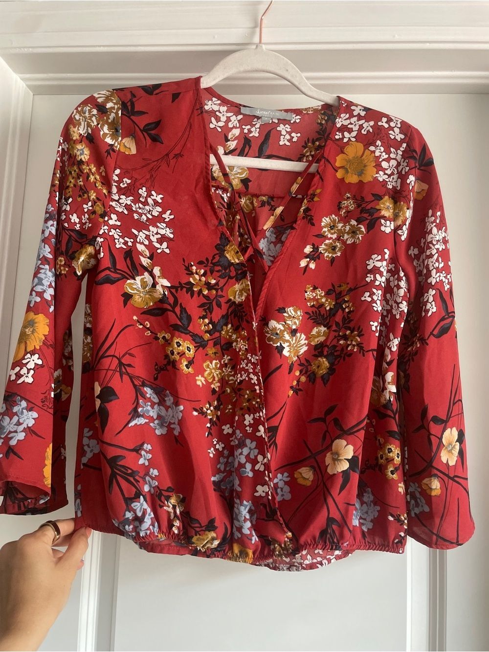 Sweet Rain Red Floral Surplice Blouse Crisscross Neck Long Sleeve Size Small